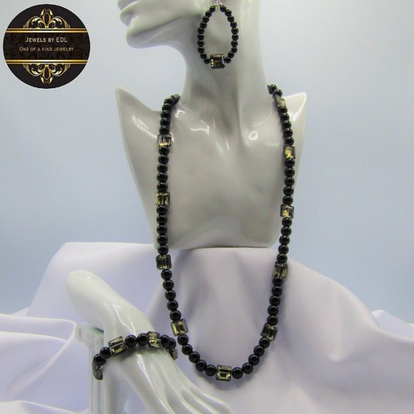 Black Square Beaded Jewelry Set - Picture 1 of 5